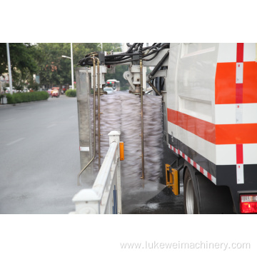 Road guardrail cleaning machine